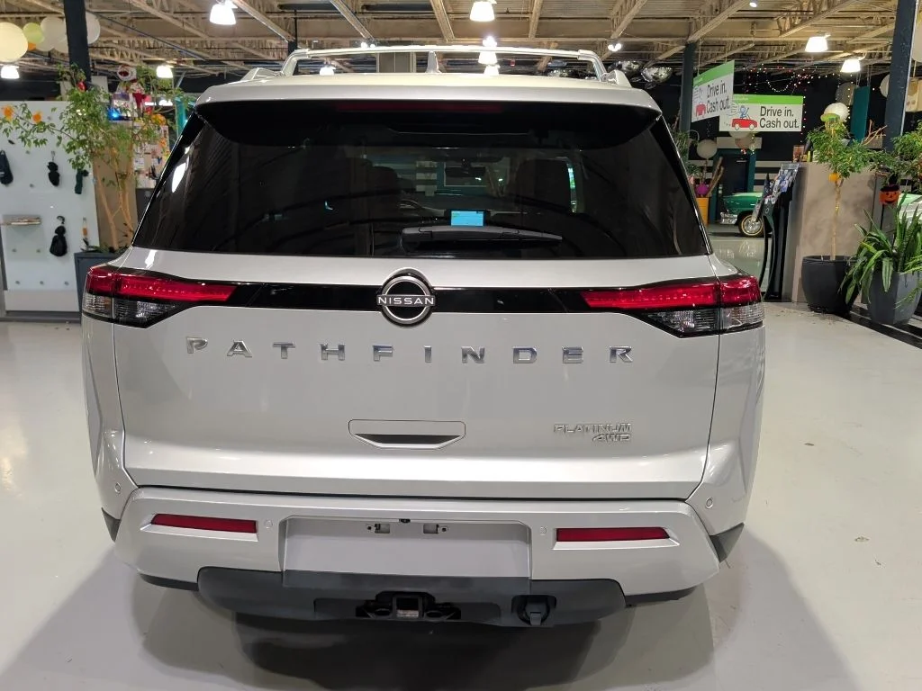 2023 Nissan Pathfinder Platinum - Photo 12