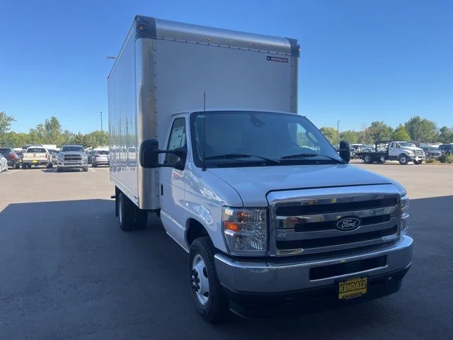 New 2026 Oxford White Ford Base image 3