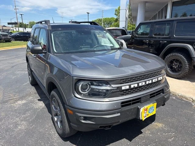 Used 2023 Gray Metallic Ford Badlands image 1