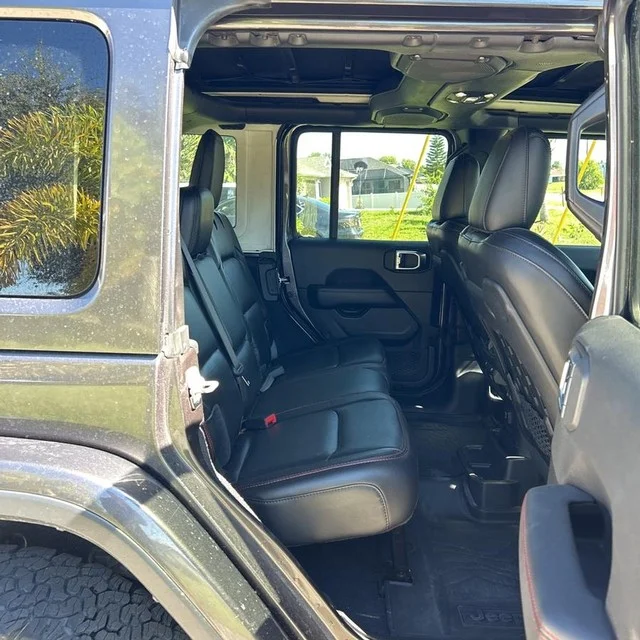 Used 2020 GRAY Jeep Rubicon image 12
