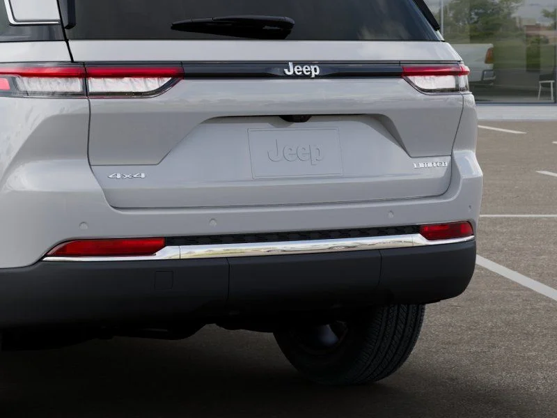 New 2025 Bright White Clear-Coat Exterior Paint Jeep Limited image 14