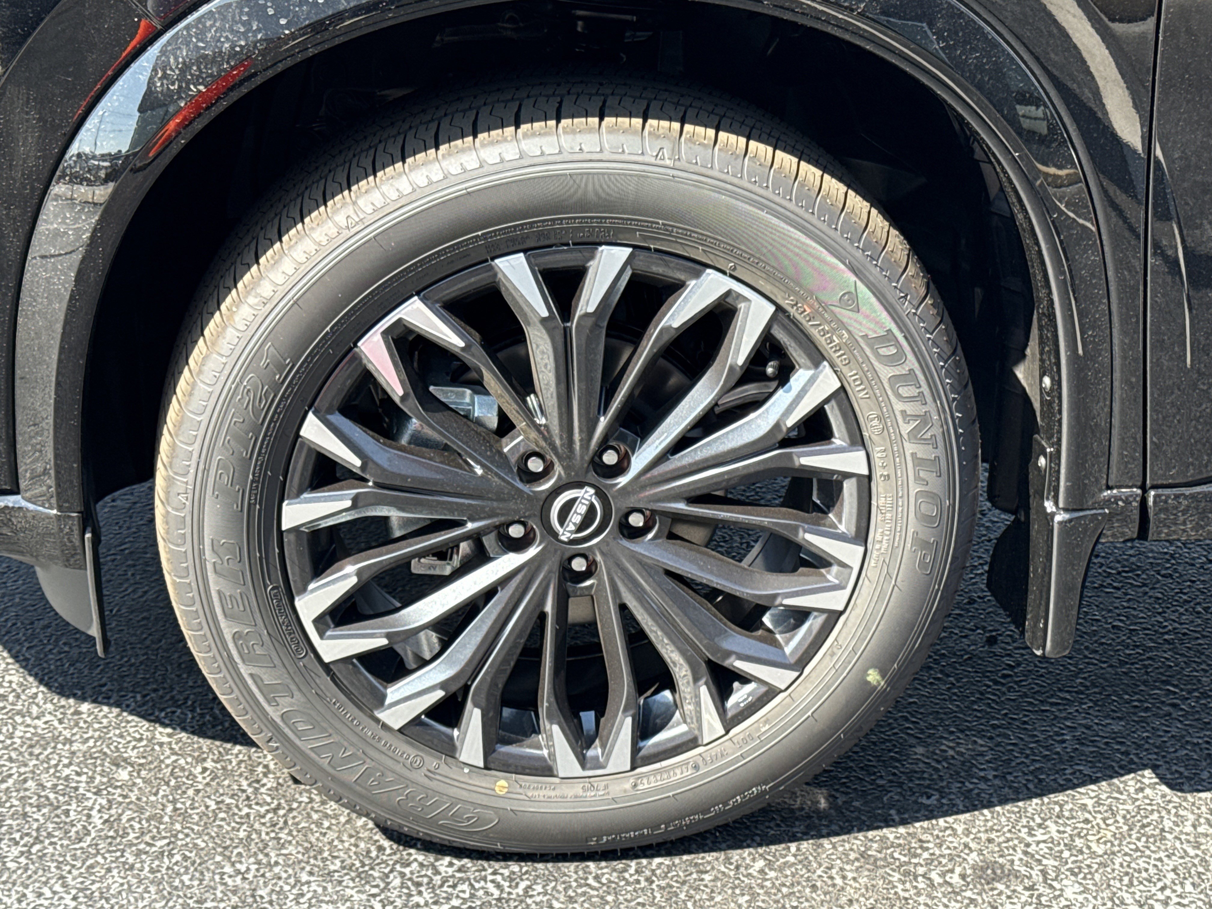 New 2026 Super Black Nissan Platinum image 15