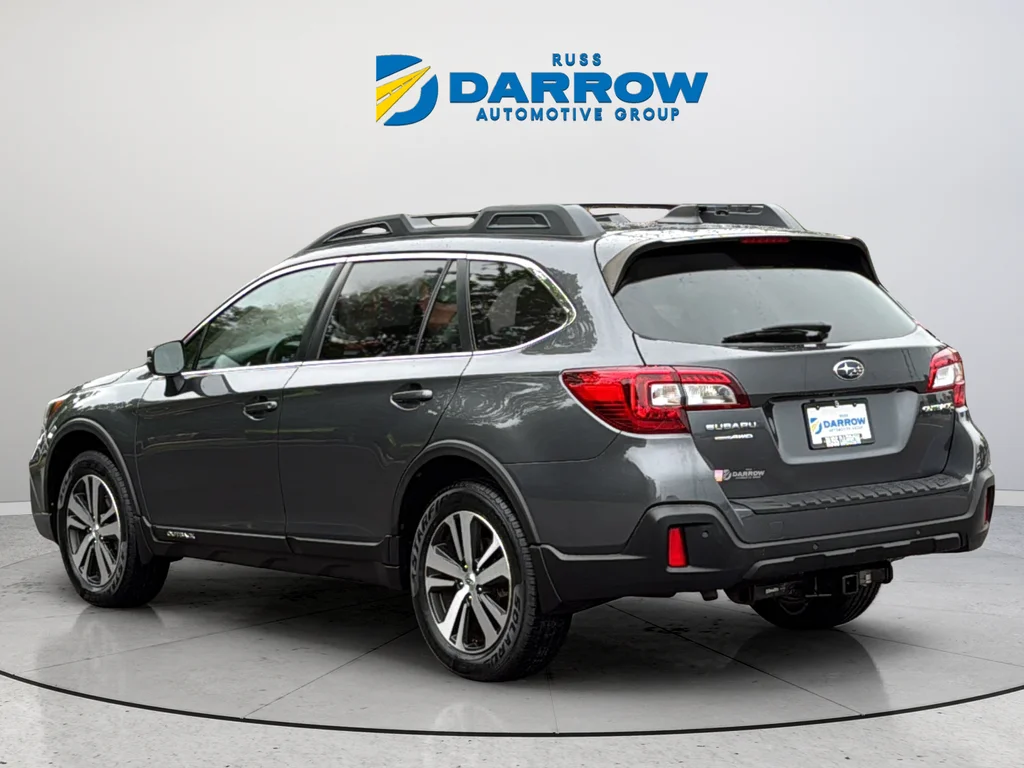 Used 2018 Gray Subaru 2.5i image 3