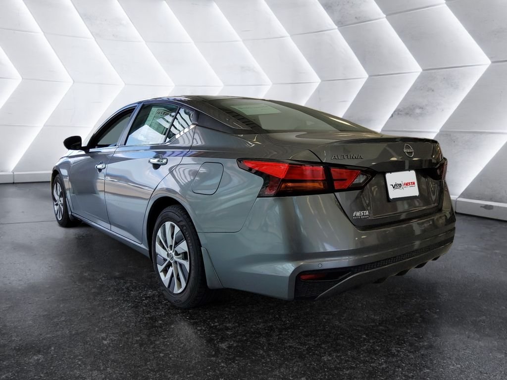 Used 2023 Gray Nissan 2.5 S image 6