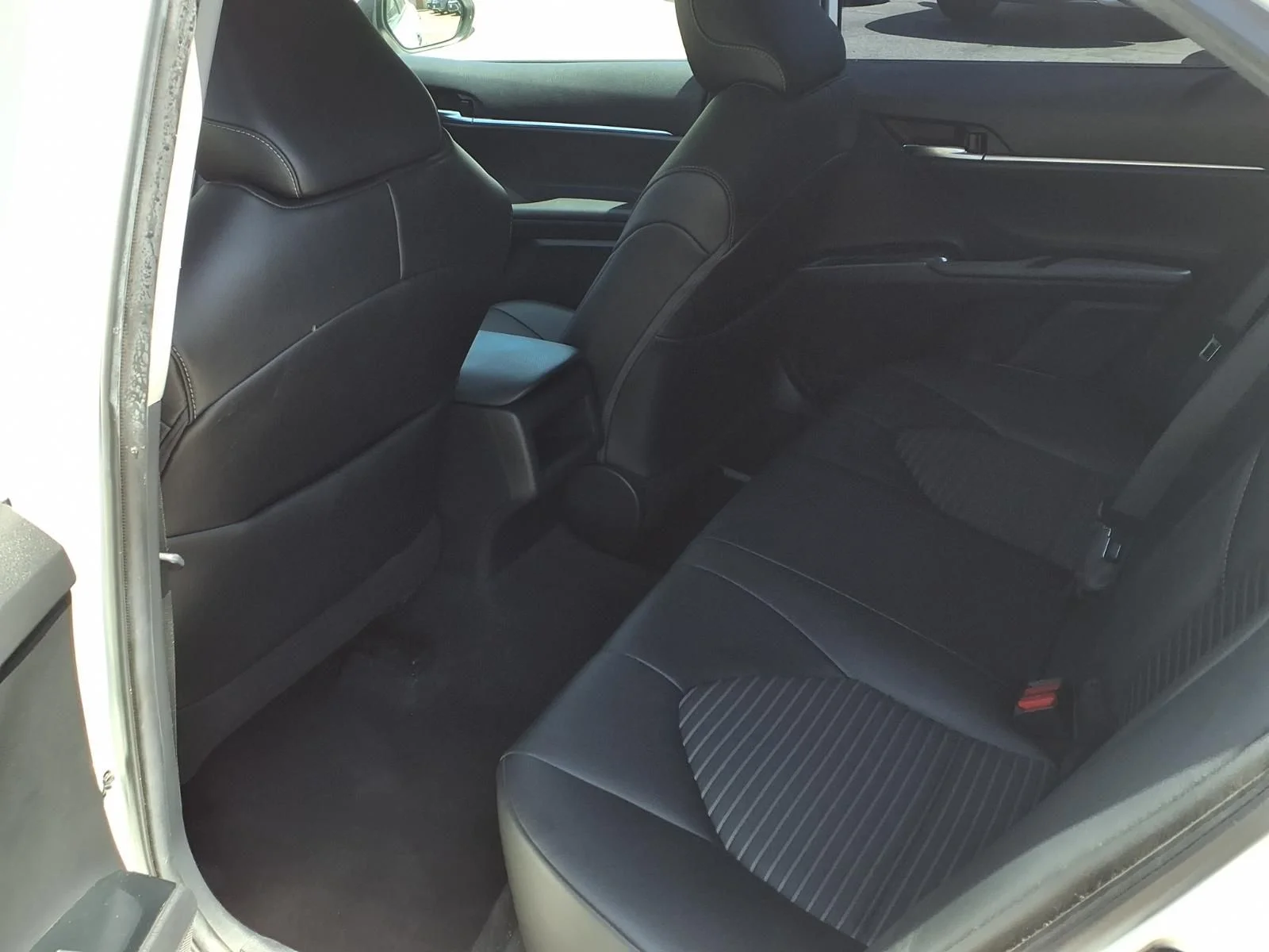 Used 2020 White Toyota SE Nightshade image 19