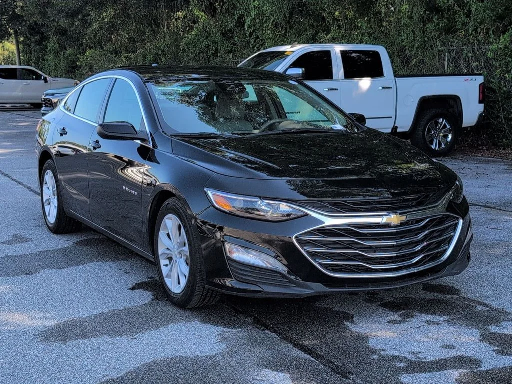 Used 2025 Black Chevrolet LT image 7