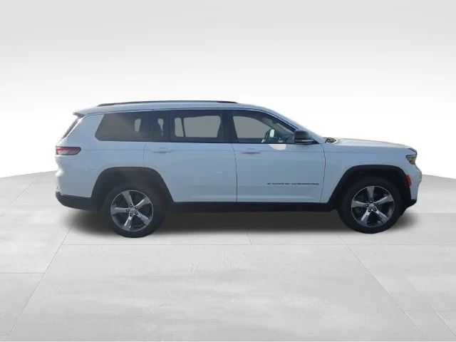 Used 2021 White Jeep Limited 4x4 image 7