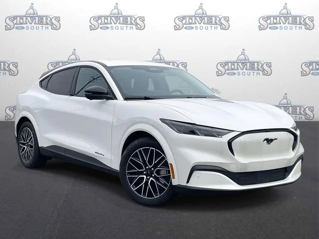 2025 Ford Mustang-Mach-e Premium's photo