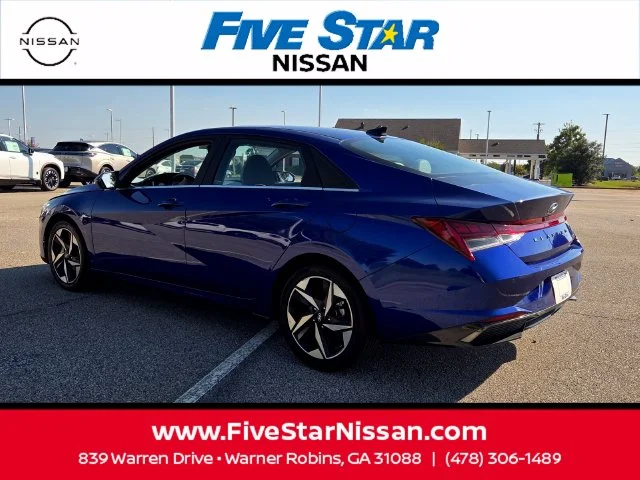 Used 2023 Blue Hyundai Limited image 9
