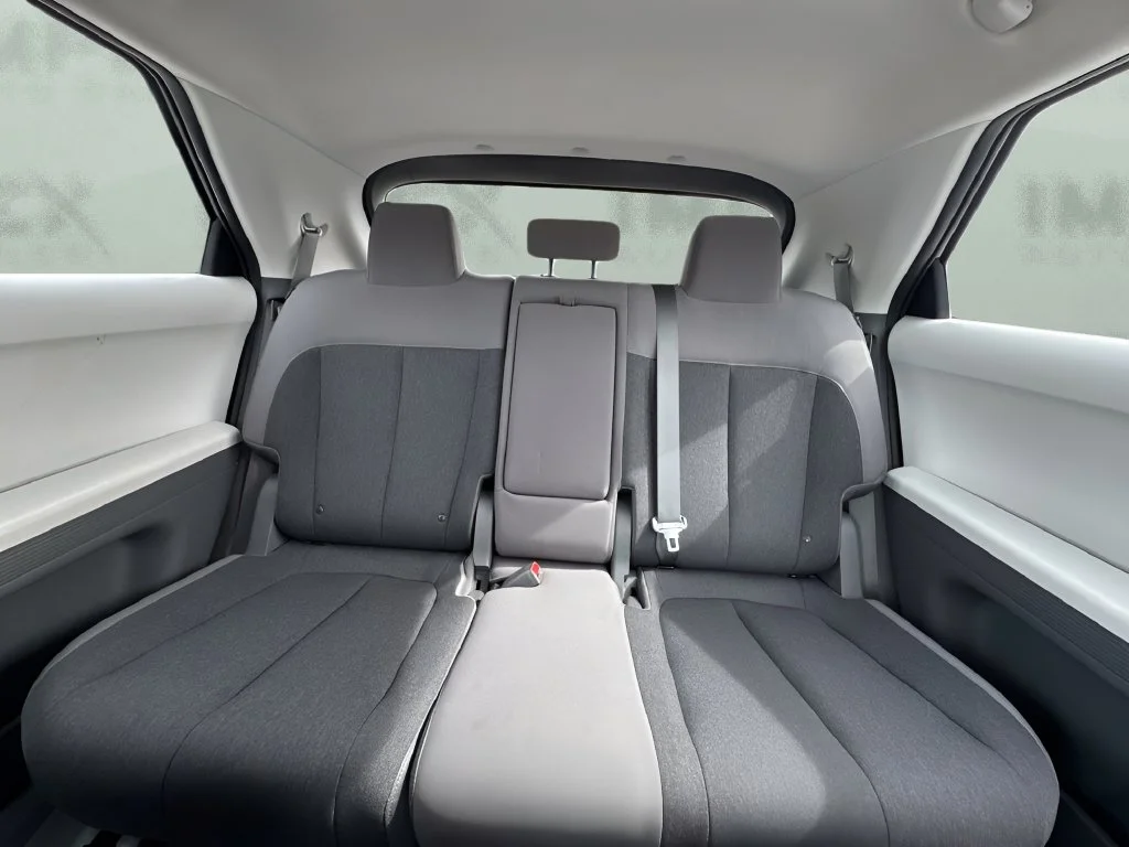 Used 2025 Gray Hyundai SE image 11