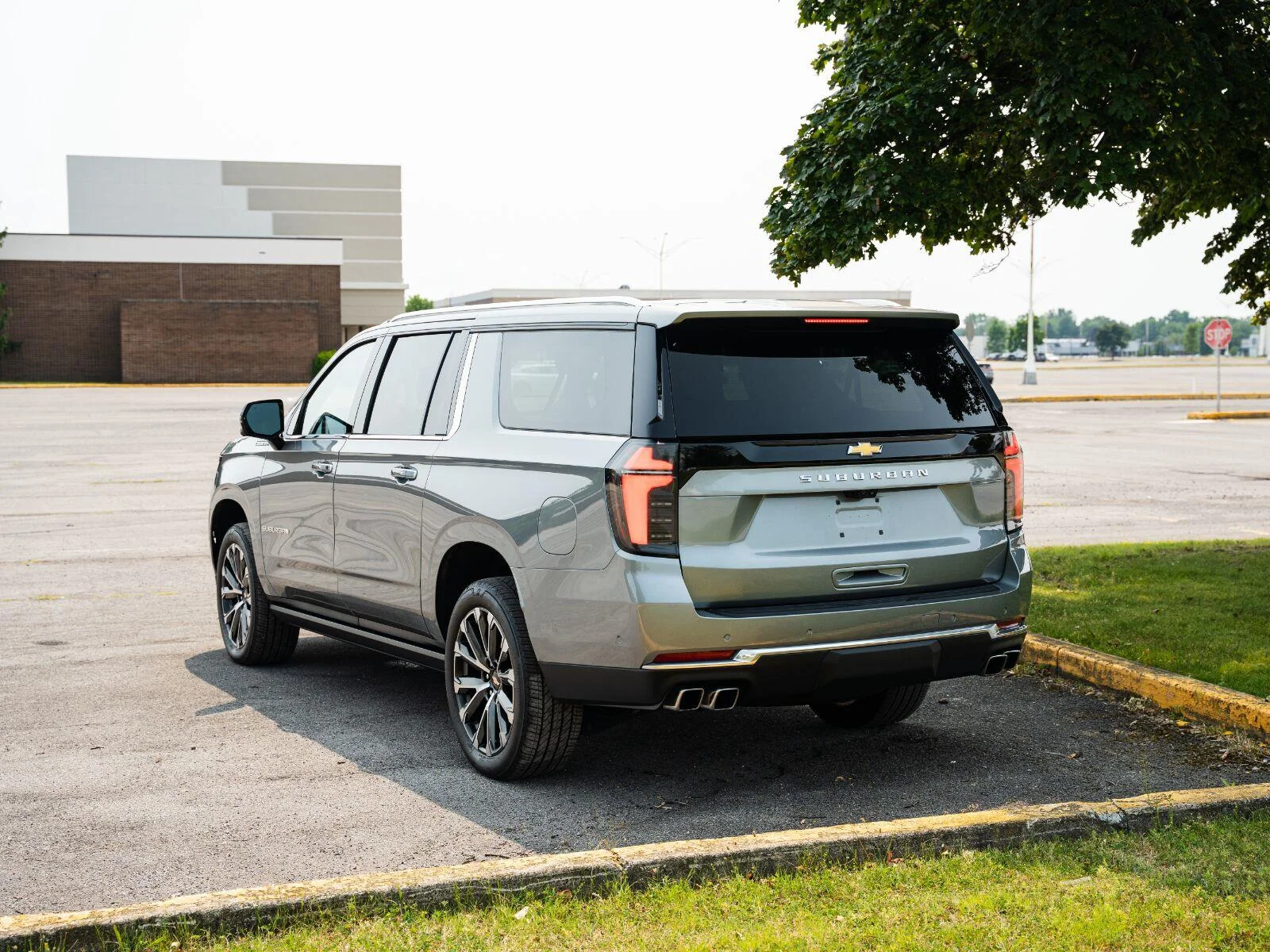 Used 2025 Sterling Gray Metallic Chevrolet High Country image 8