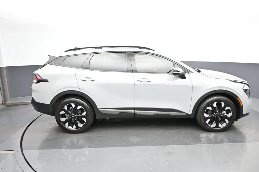 Used 2023 Gray Kia X-Line image 3