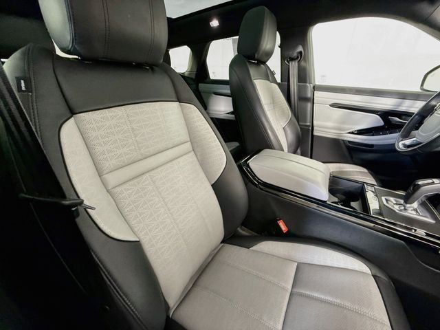 Used 2020  Land Rover R-Dynamic HSE image 30