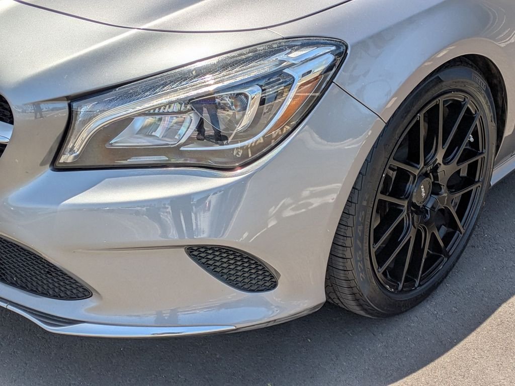 Used 2018  Mercedes-Benz CLA 250 image 24