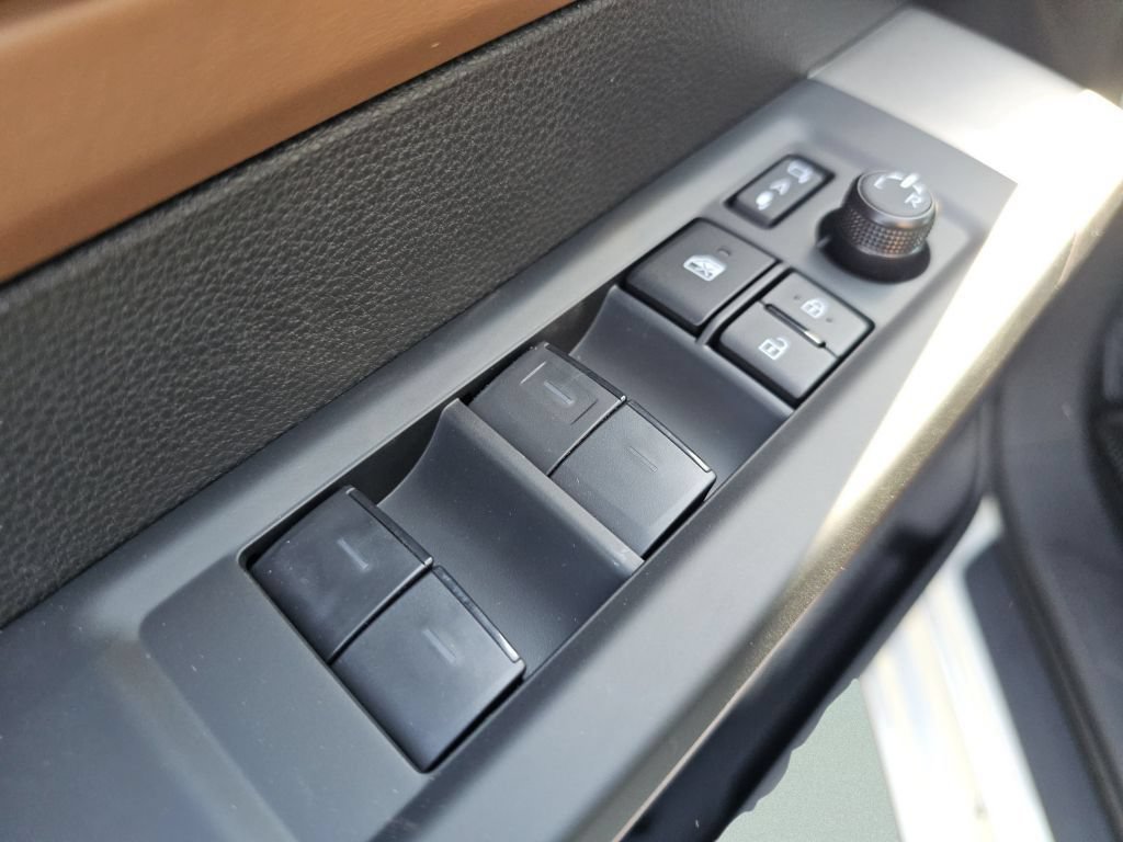 New 2026 Wind Chill Pearl Toyota 1794 Edition image 31