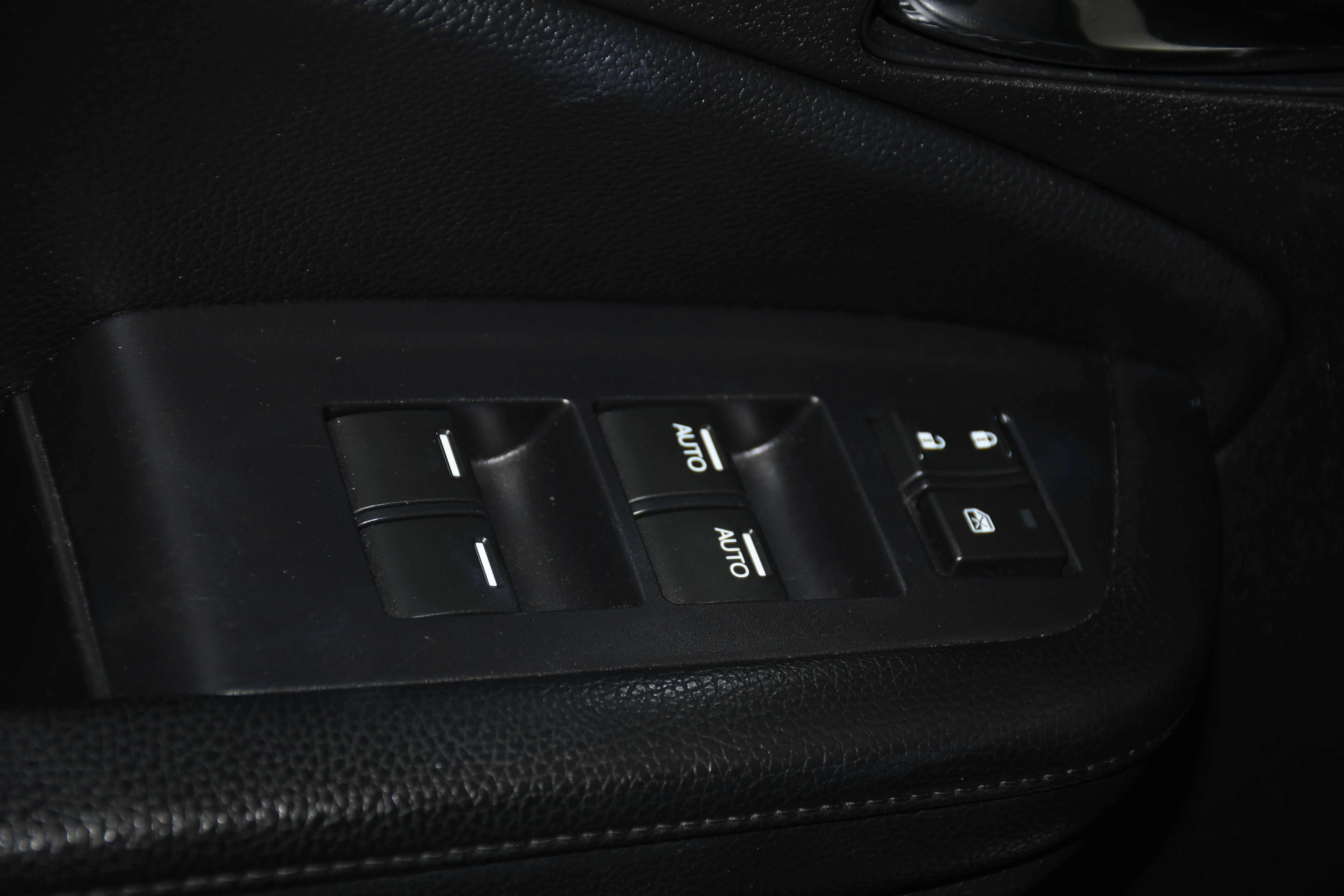 Used 2019  Honda EX-L image 11