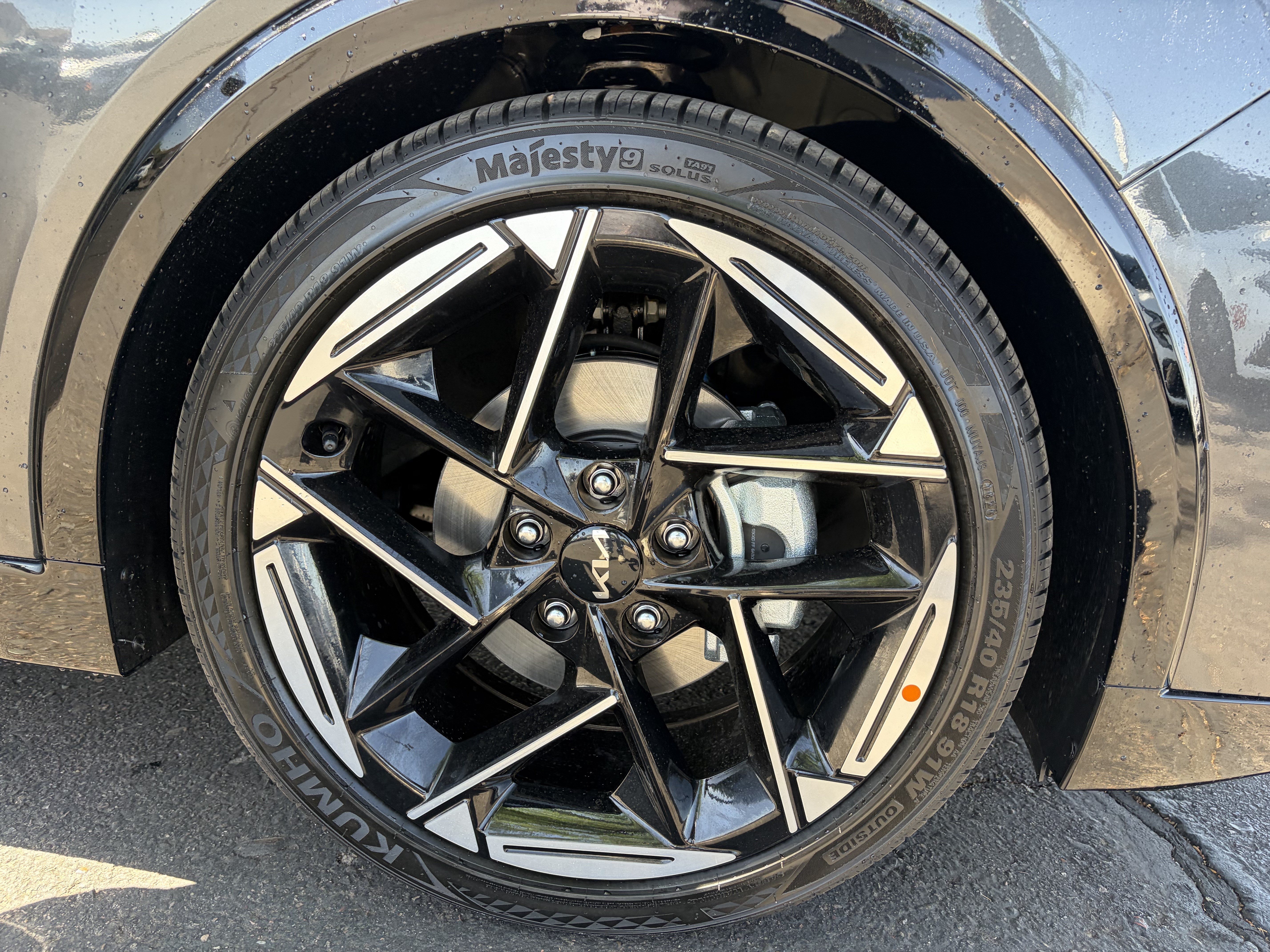 New 2026 Interstellar Gray Kia GT-Line image 7