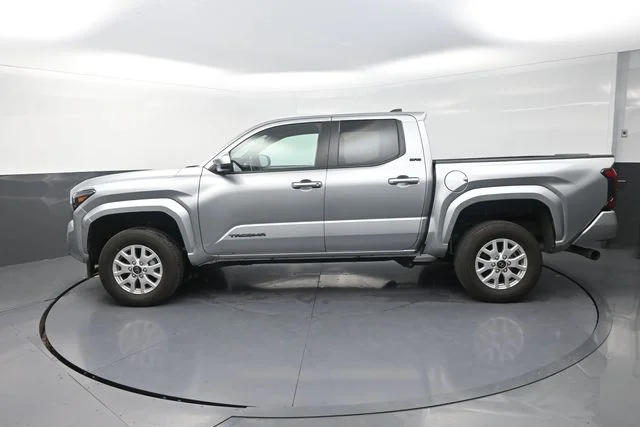 Used 2025 Silver Toyota SR5 image 48