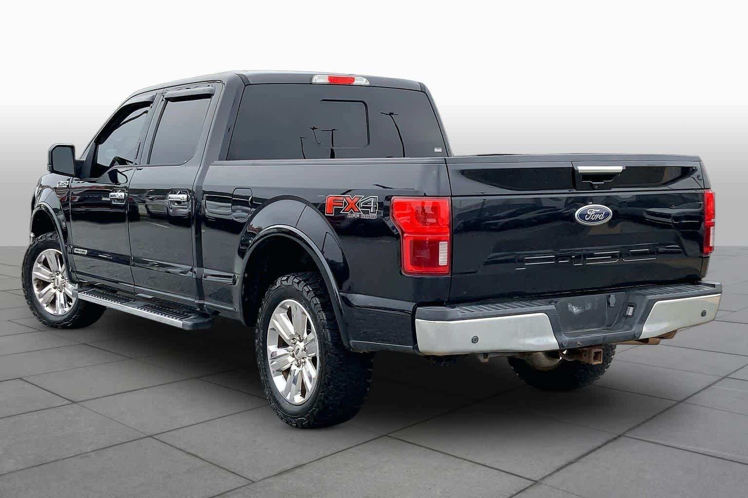 Used 2019 Agate Black Metallic Ford LARIAT image 11