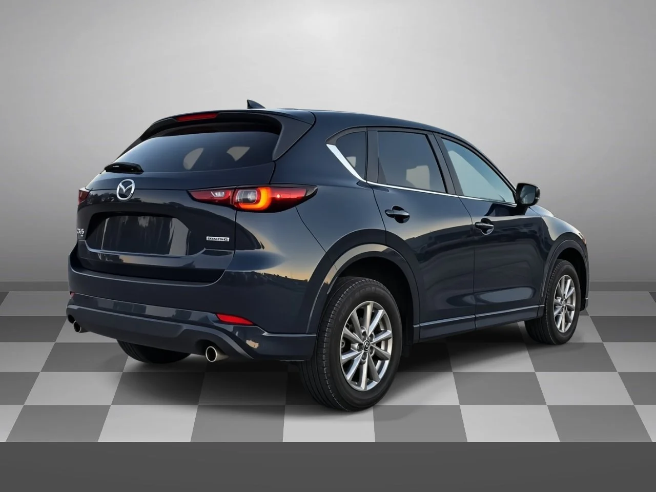 Used 2025  Mazda 2.5 S Preferred Package image 5