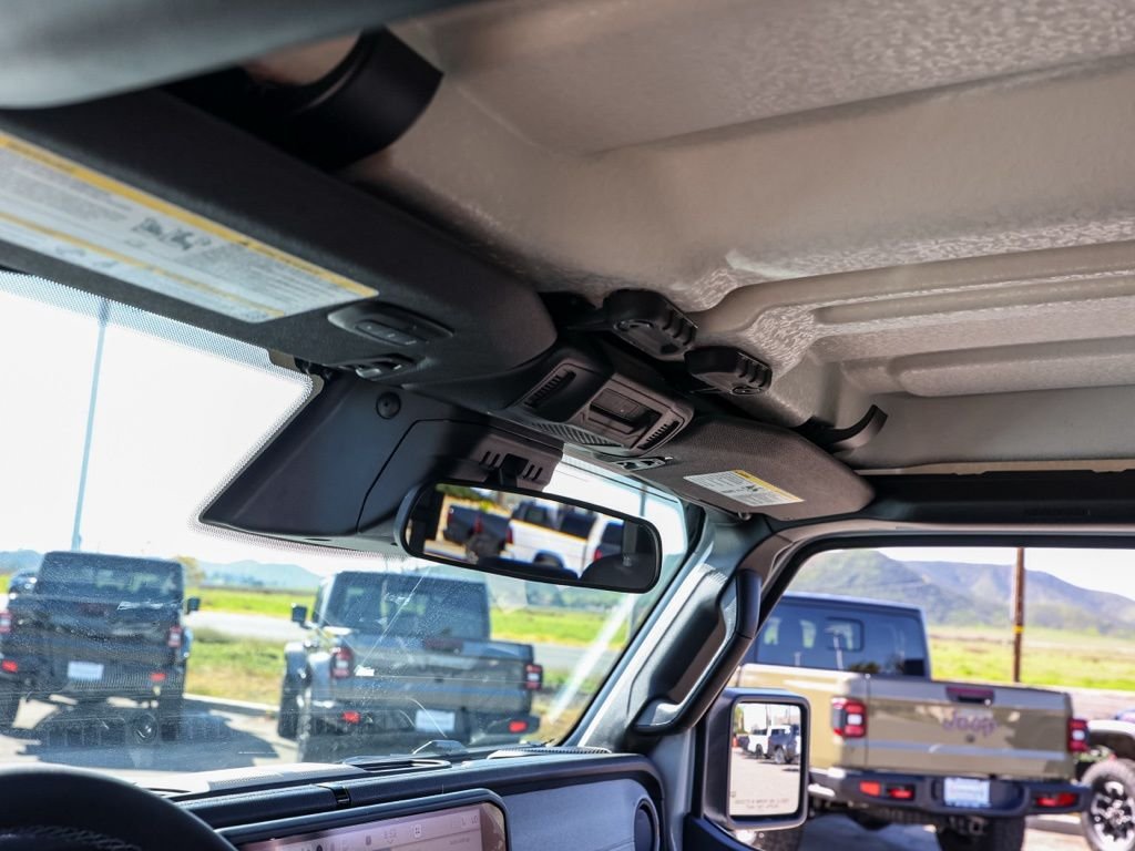 New 2026 Bright White Clear-Coat Exterior Paint Jeep Sport S image 12