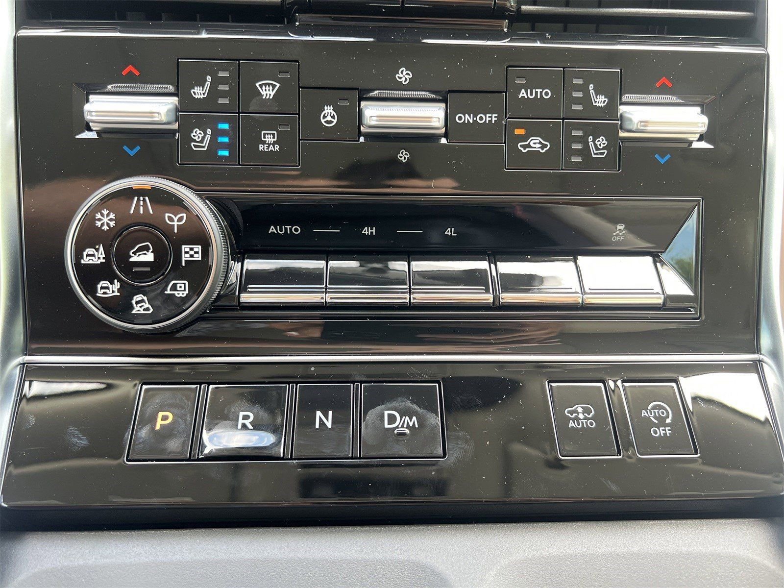 2025 Nissan Armada Platinum Reserve - Photo 8