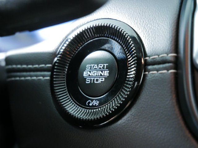 Used 2023 Silver Jeep High Altitude image 27