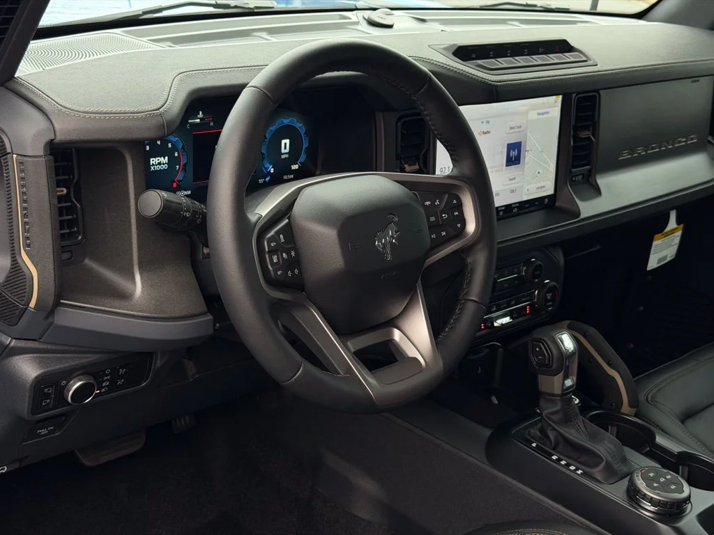 Used 2025 Blue Ford Badlands image 15