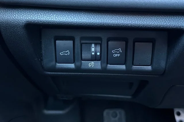 Used 2022 White Subaru Wilderness image 32