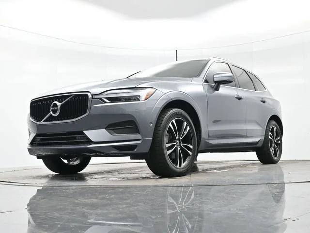 Used 2019 Grey Volvo Momentum image 28