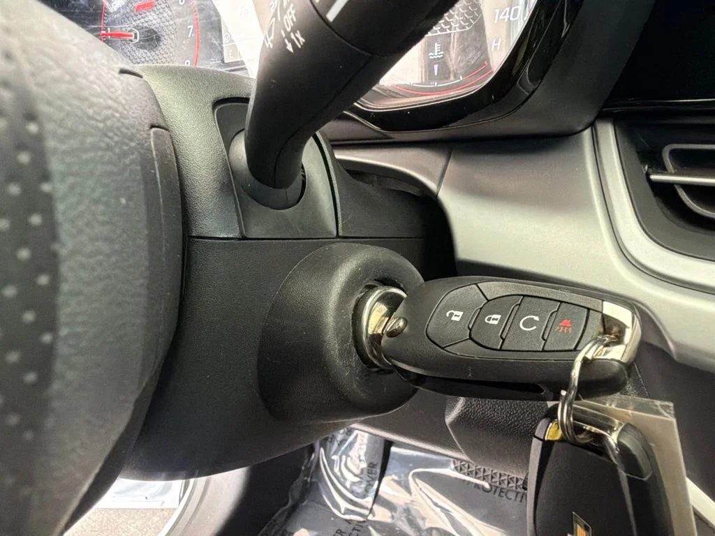 Used 2025 White Chevrolet 1RS image 46