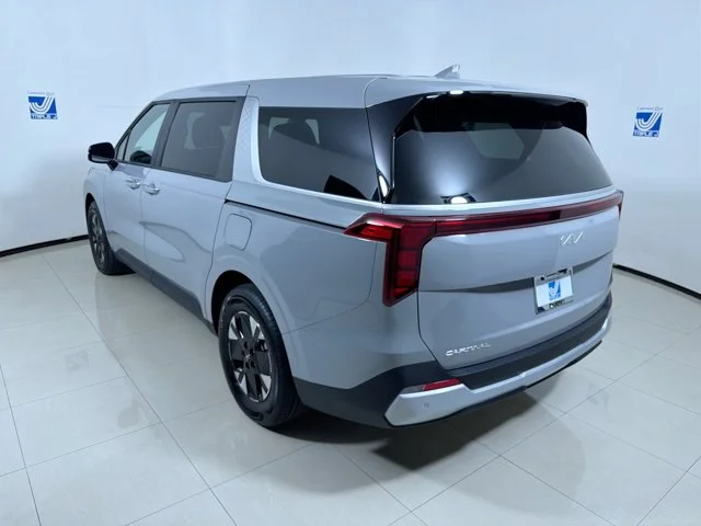 New 2027 CERAMIC SILVER Kia LXS image 6