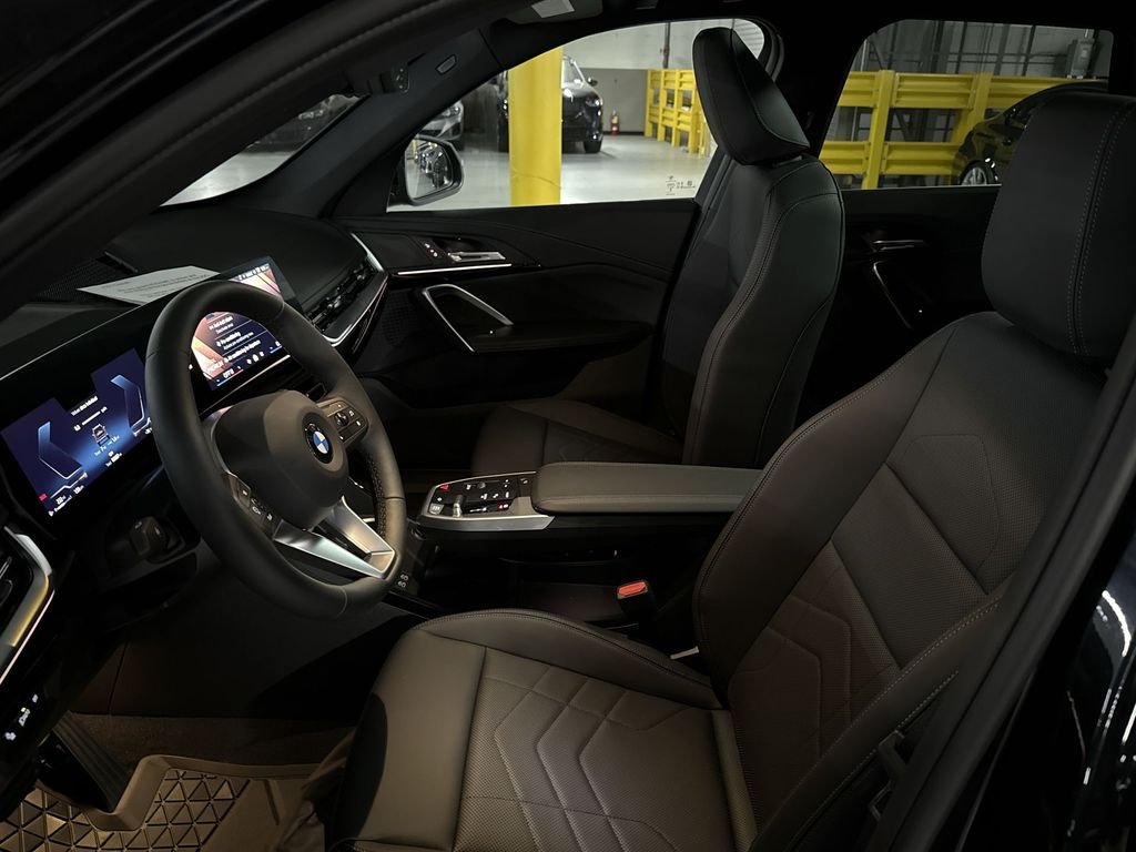 New 2027 Black Sapphire Metallic BMW xDrive28i image 11