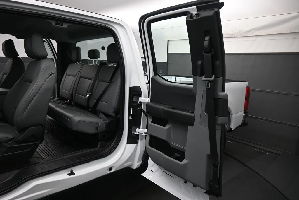 New 2026 Oxford White Ford XL image 13