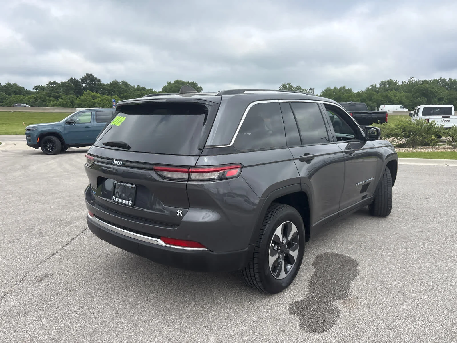 Used 2022 Baltic Gray Metallic Clearcoat Jeep  image 9