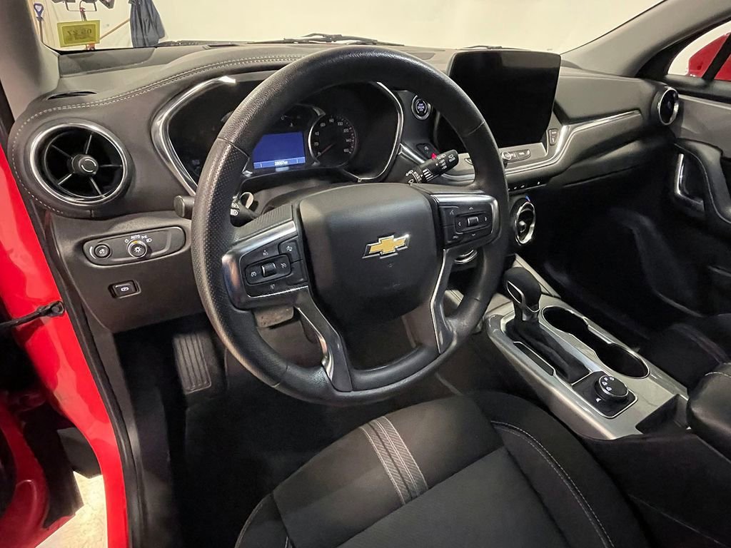 Used 2025 Habanero Orange Chevrolet 2LT image 21