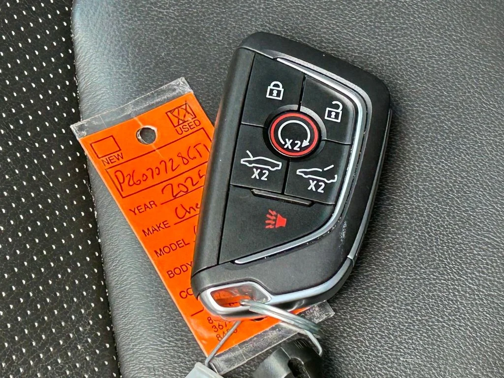 Used 2025 Yellow Chevrolet Stingray image 36