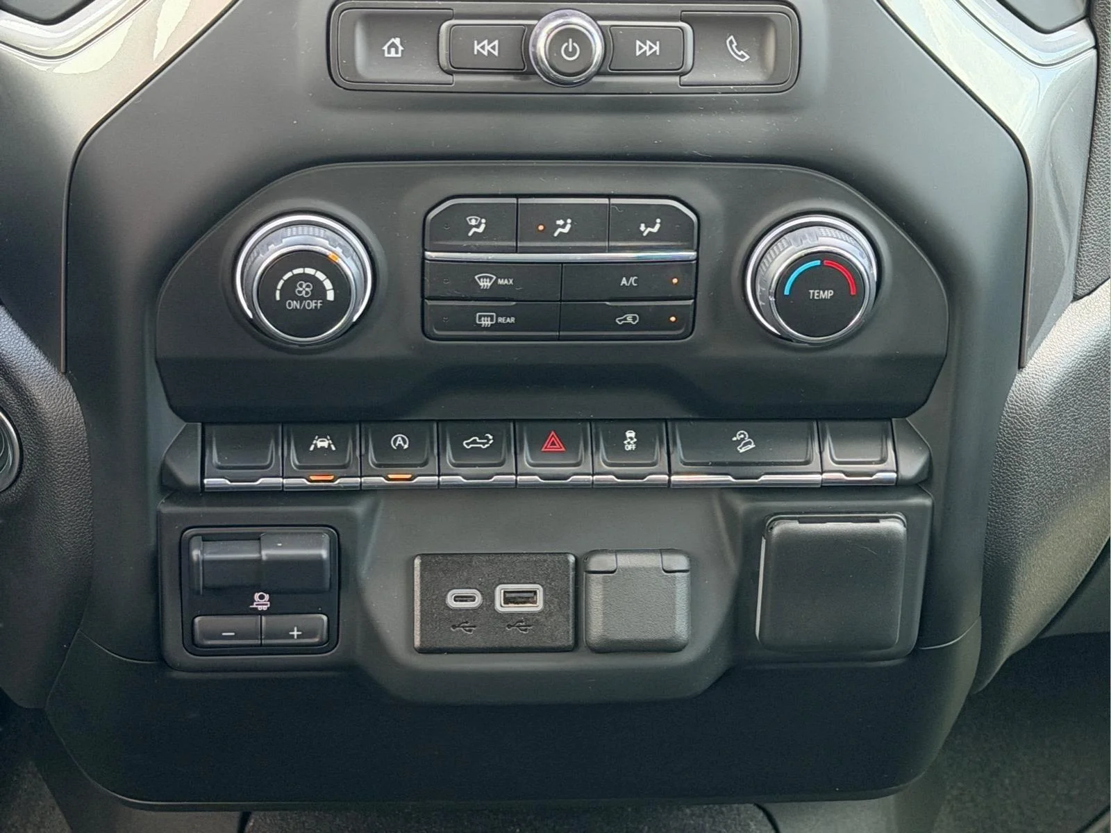 2024 Chevrolet Silverado 1500 Custom - Photo 22