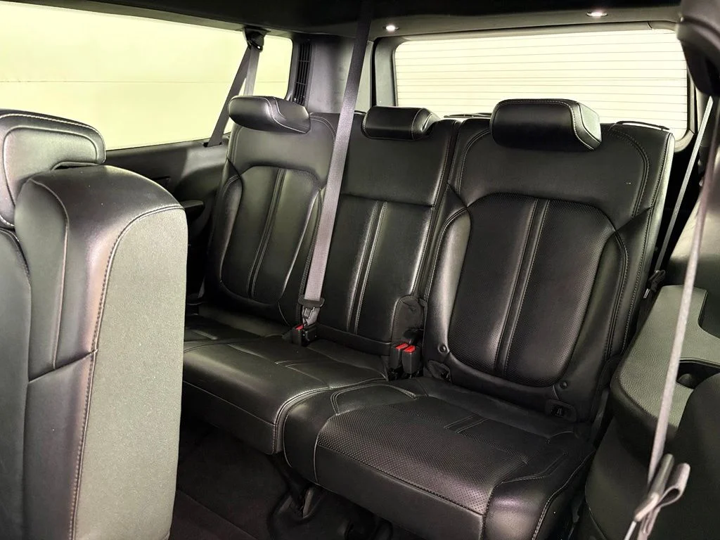 Used 2023 White Jeep Base image 35