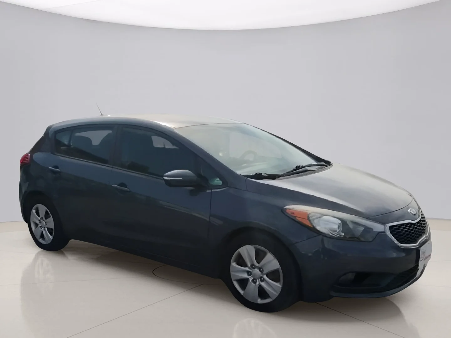 Used 2016 Gray Kia LX image 3