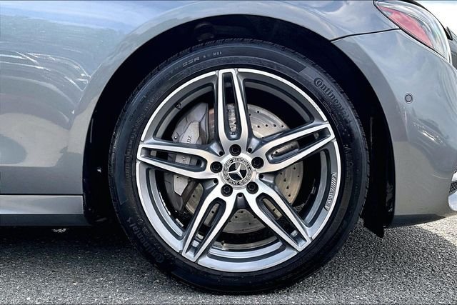 Used 2017 Gray Mercedes-Benz E 300 image 9