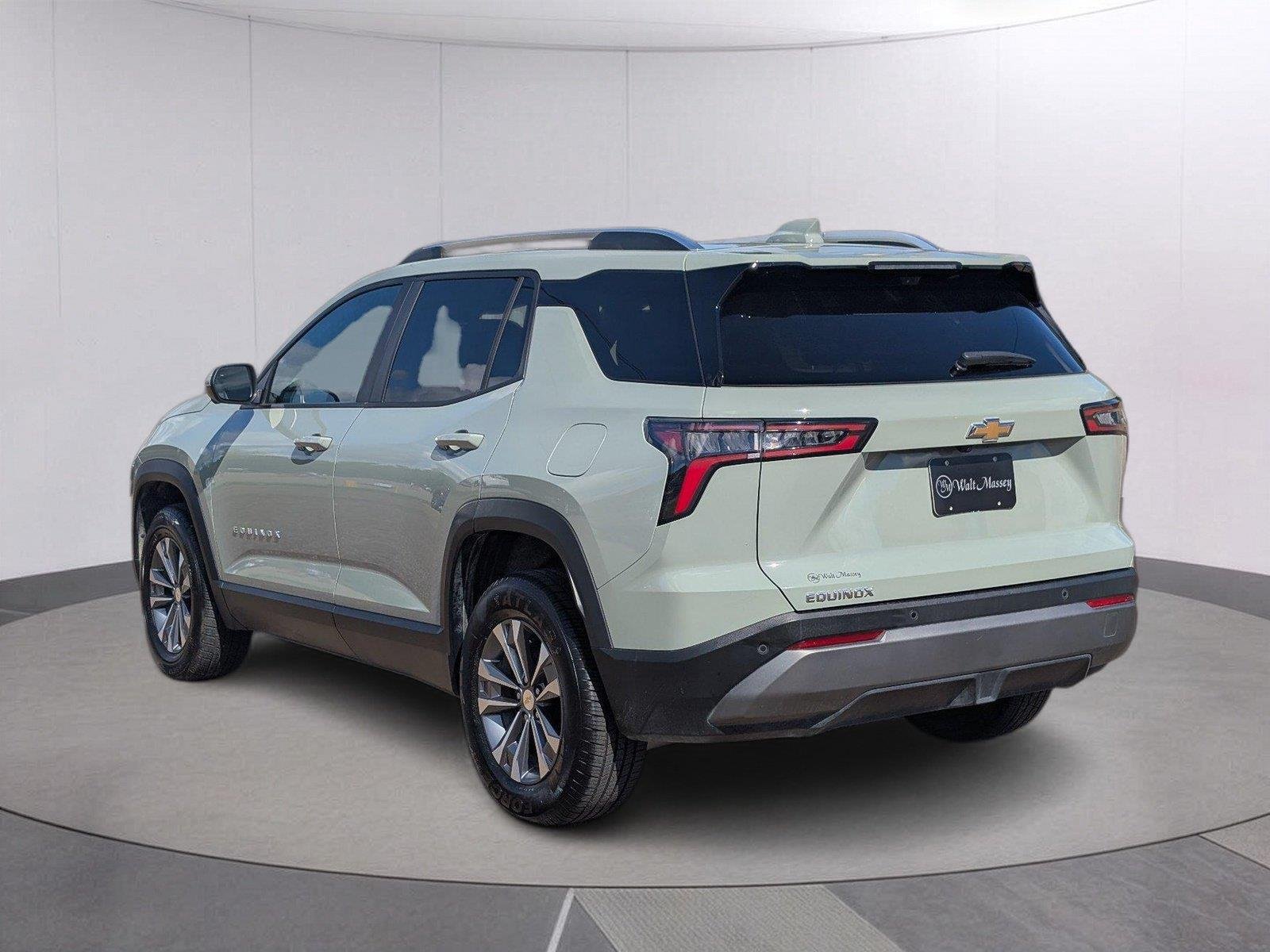 Used 2025 Cacti Green Chevrolet LT image 3