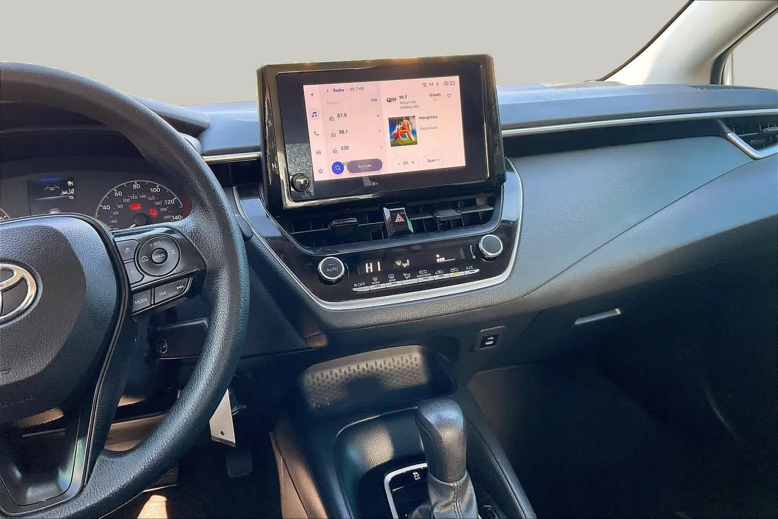 Used 2023 Ice Cap Toyota LE image 7