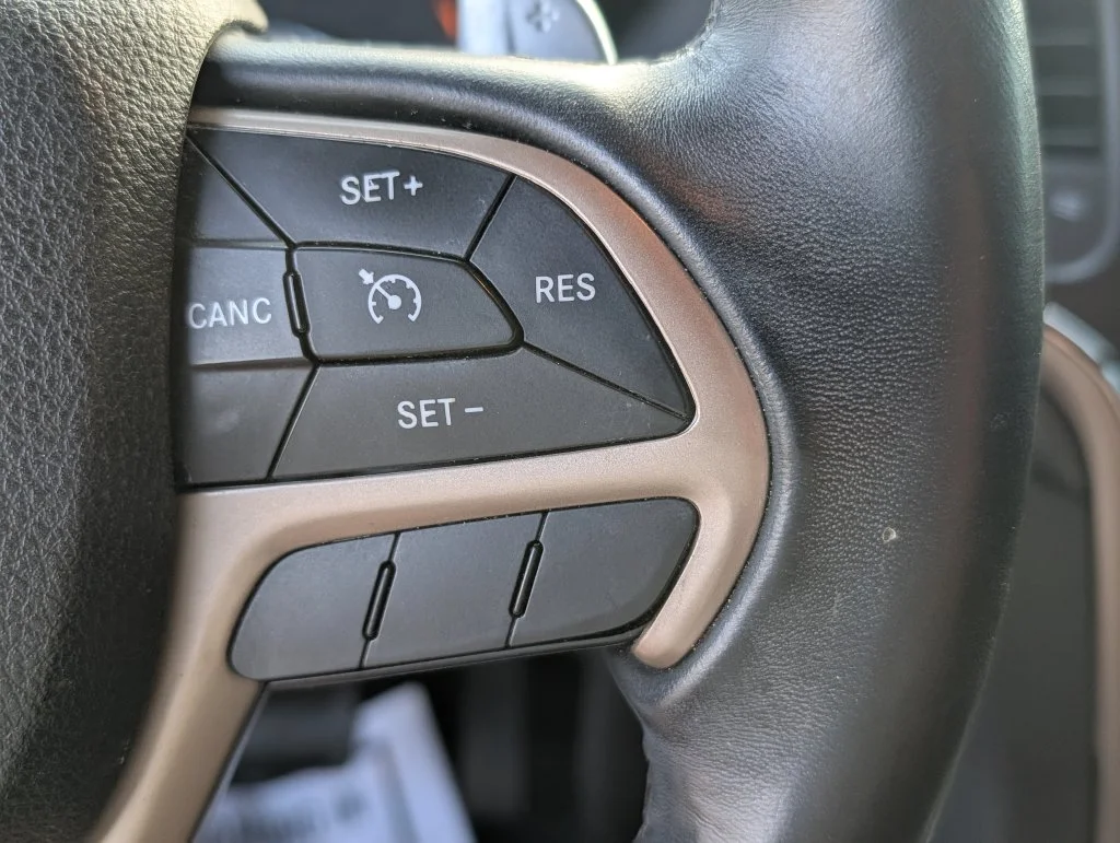 Used 2017 Black Jeep Laredo image 20