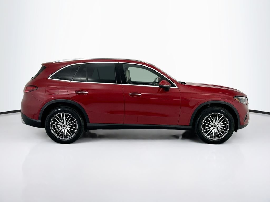 Used 2026 MANUFAKTUR Patagonia Red Metallic Mercedes-Benz GLC 300 image 4