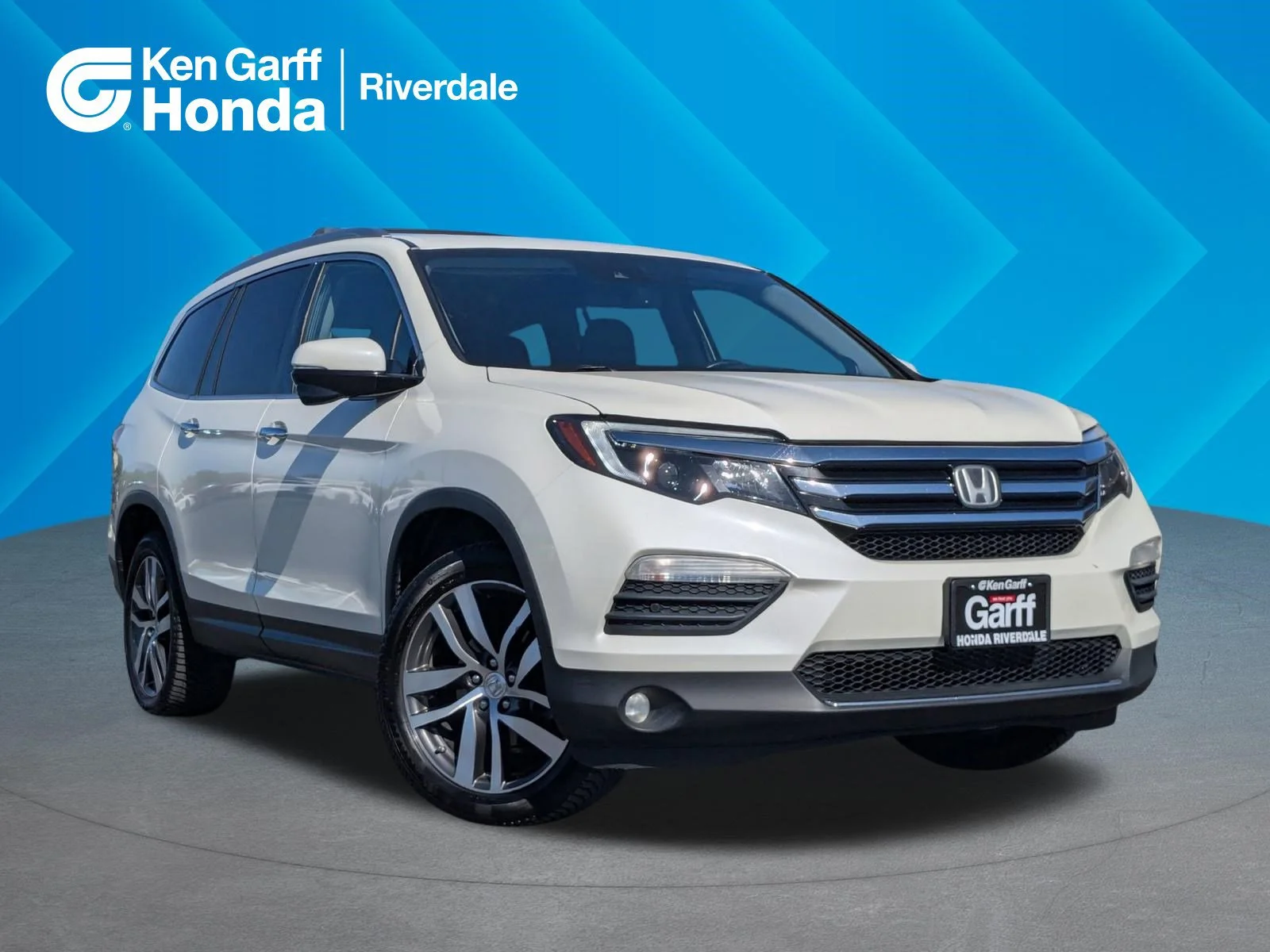 2017 Honda Pilot 4WD Touring's photo