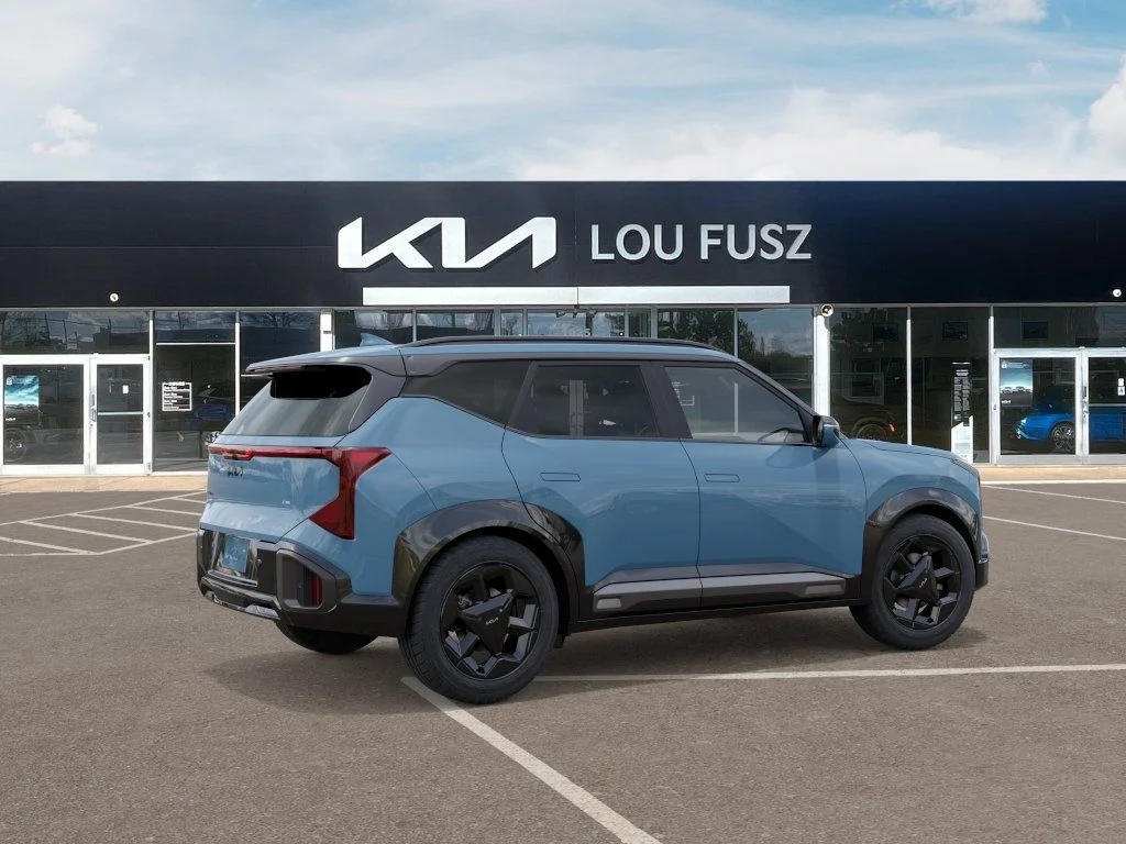 New 2027 Frost Blue Kia X-Line S image 6