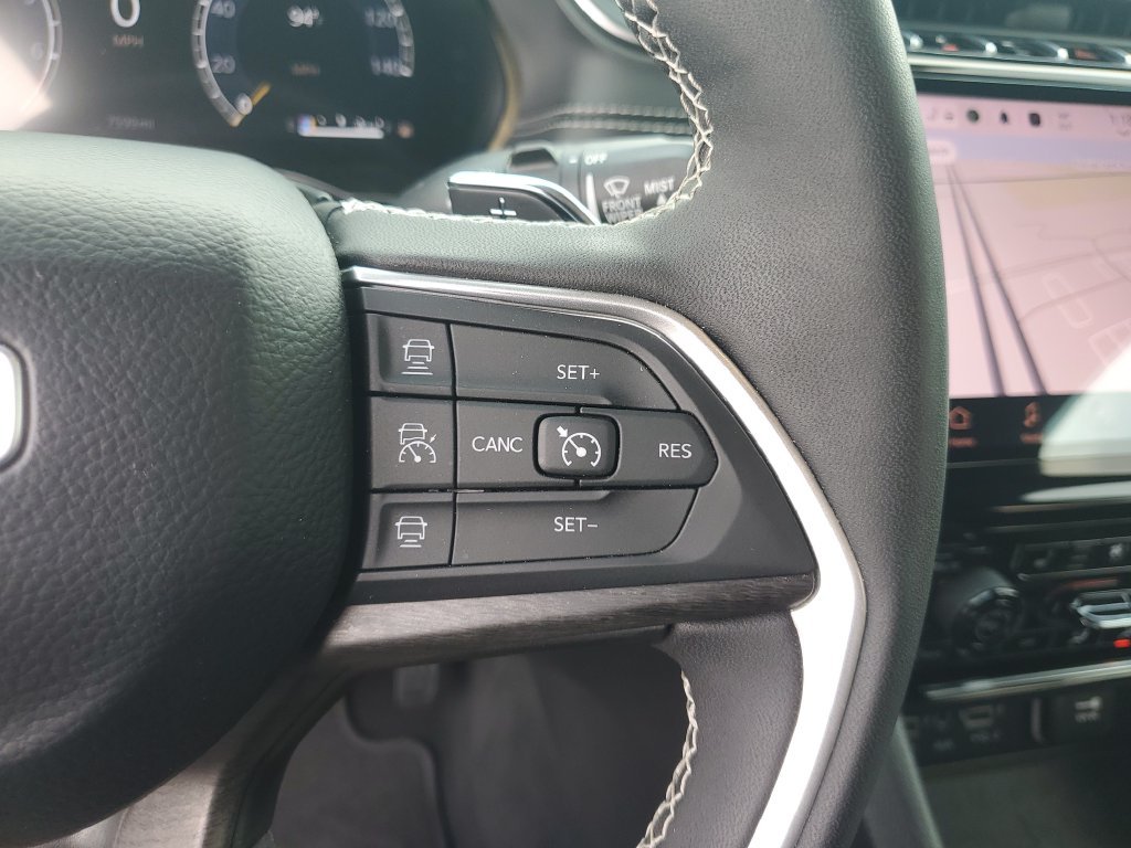 Used 2025 Gray Jeep Limited image 15