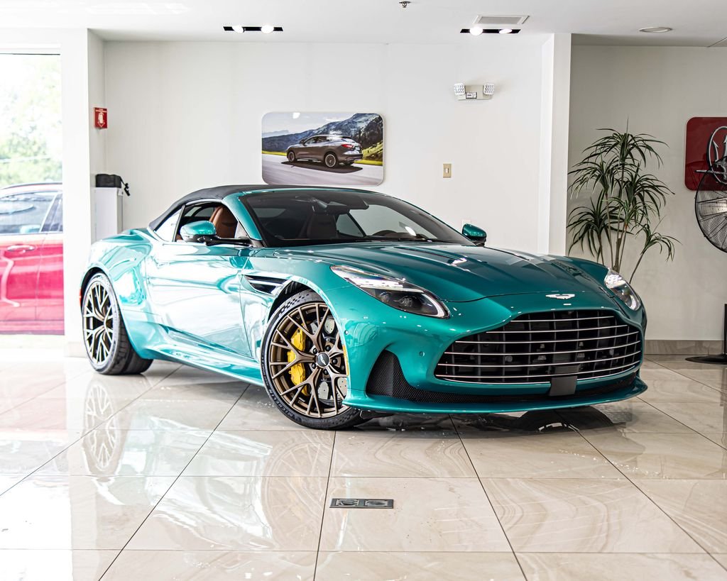 Used 2025 Green Aston Martin Volante image 5