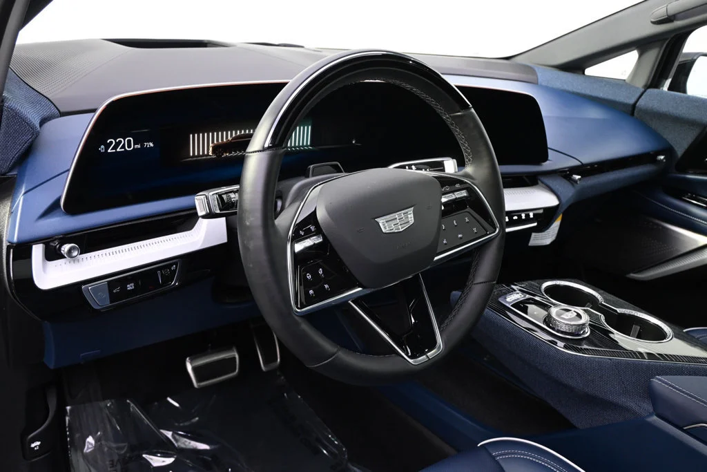 2026 Cadillac OPTIQ Premium Luxury - Photo 11